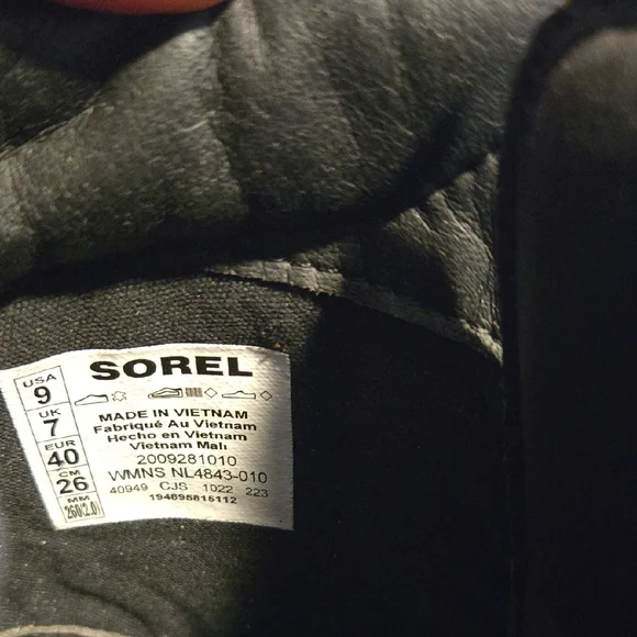 Sorel Black Lace-Up Women's Boots - Picture 7 of 11